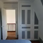 Le Logis De Tania - 2 - Rue Calme Dans Centre * Sedán