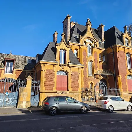Atypique - 2 - Rue Calme Dans Centre Apartment Sedan