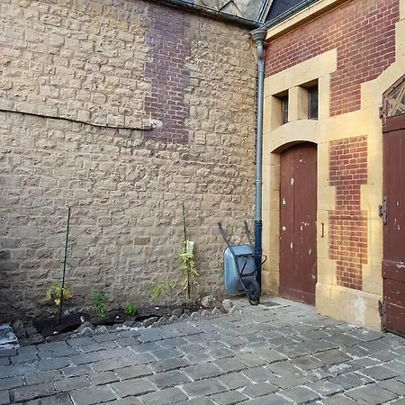 Lägenhet Atypique - 2 - Rue Calme Dans Centre *