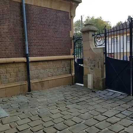 Lägenhet Atypique - 2 - Rue Calme Dans Centre Sedan